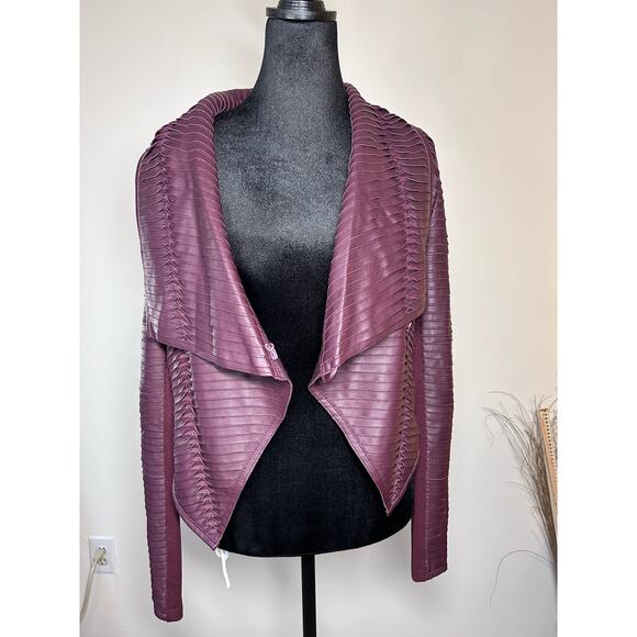 C. Luce Women's Textured Faux Leather Jacket Size S Dark Red Burgundy Pleats - Picture 7 of 9